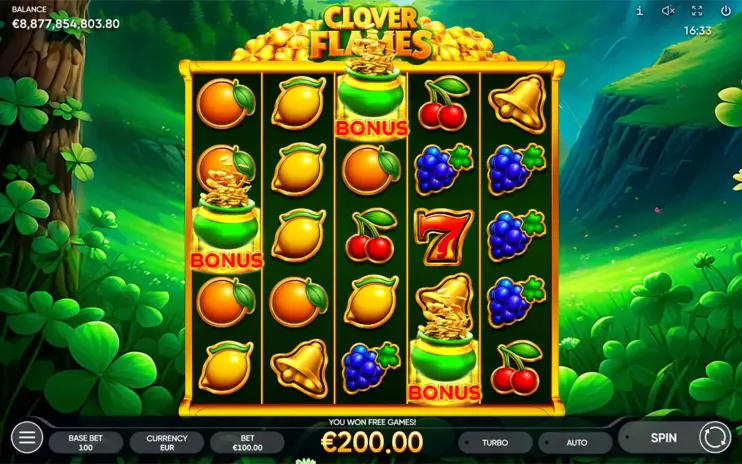 Clover Flames slot screenshot 9